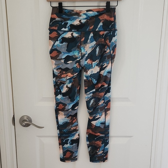 Fabletics Define PowerHold® High-Waisted 7/8 Legging Small - Picture 6 of 11